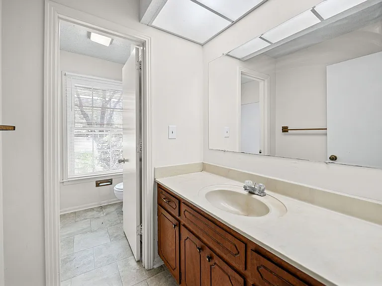 397 Elaine Dr — Photo 15