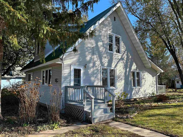 401 Mill St, White Lake, WI 54491
