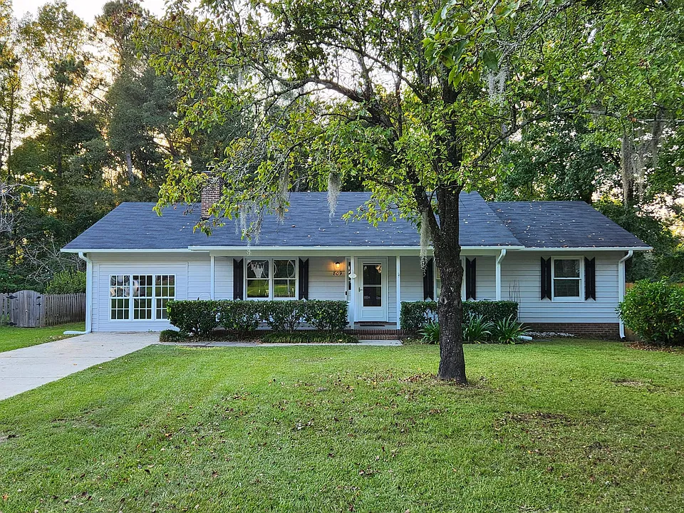 809 Cheryl Ln