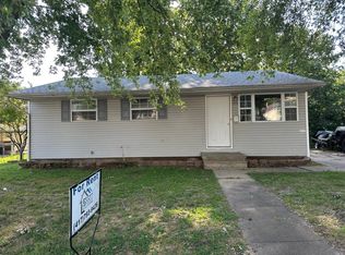 910 Valley St, Carthage, MO 64836