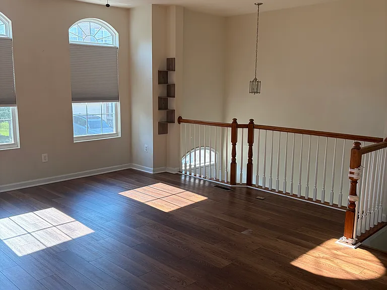7071 Ingrahm Dr — Photo 3