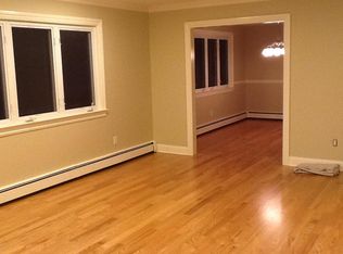 51 E Palisades Blvd, Palisades Park, NJ 07650