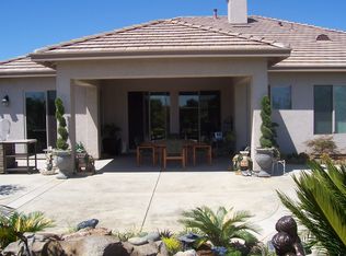 211 Woodside Dr, West Sacramento, CA