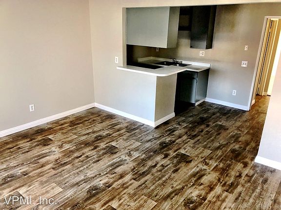 4th image of 1483 E Lynwood Dr APT 19