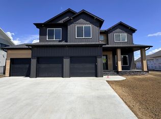 5861 Wildflower Dr S, Fargo, ND 58104