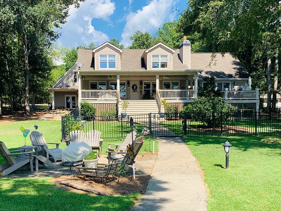 1st image of 325 E River Bend Dr