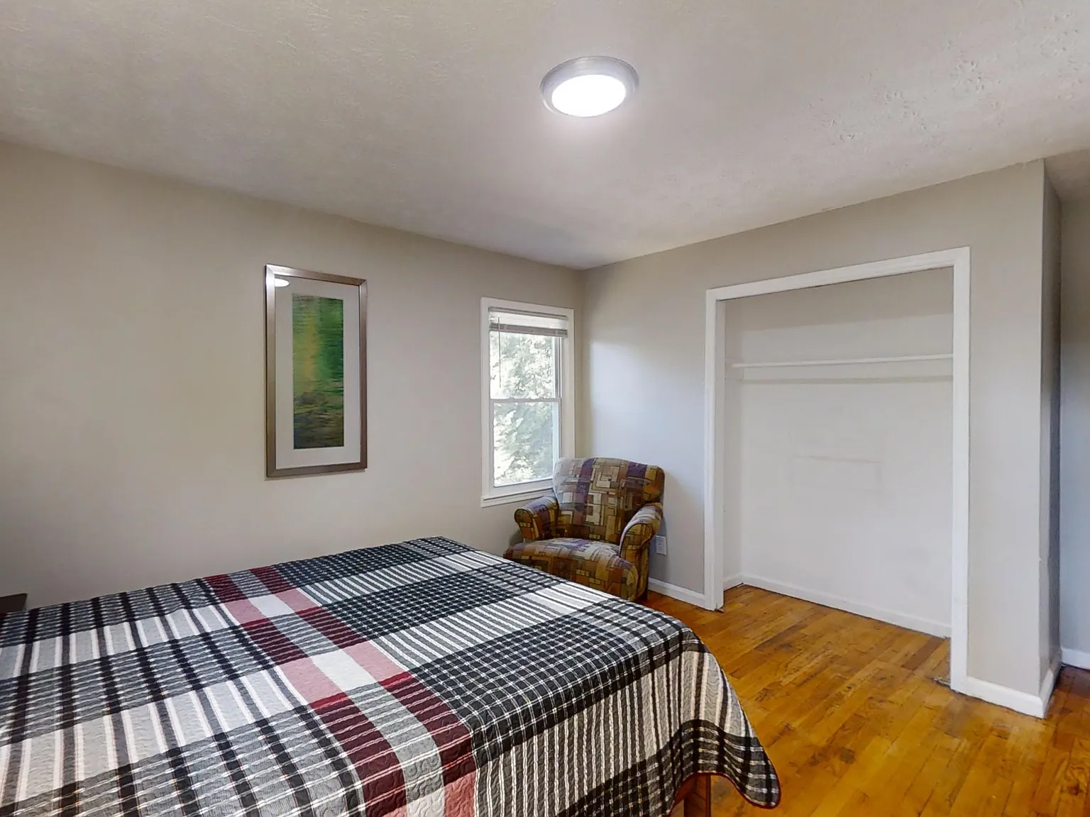4 bed, 3.0 bath, 2526 sqft, $776 — Photo 2