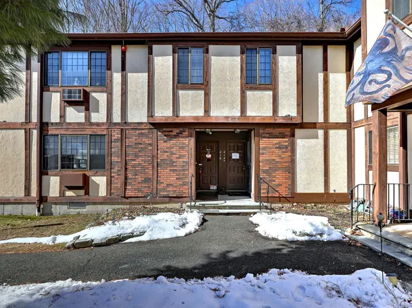 415 Swanson Crescent #415, Milford, CT 06461