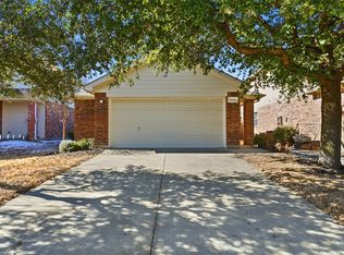 12141 Thicket Bend Dr, Fort Worth, TX 76244