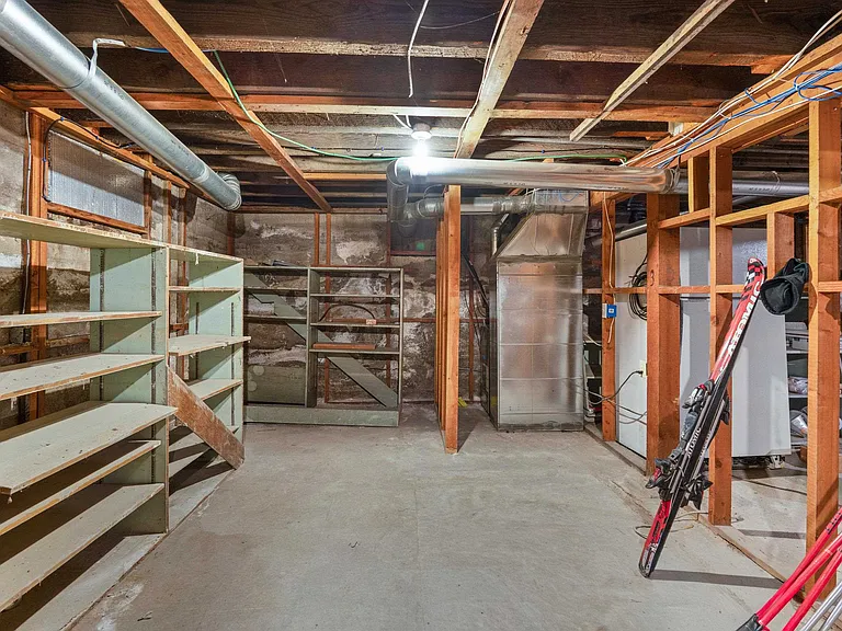 107 E Holland Ave — Photo 34