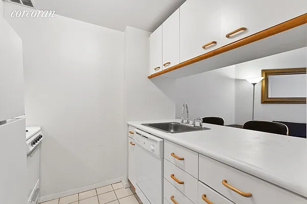 Rented by Corcoran | media 15