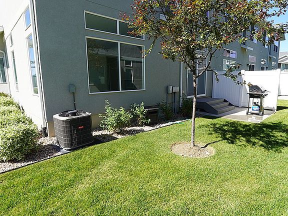 5th image of 404 W 280 N Unit 25