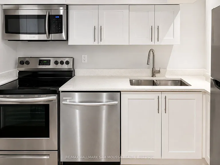 1407 Baintree Pl #2 — Photo 3