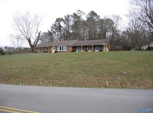 3421 Creek Path Rd, Guntersville, AL 35976