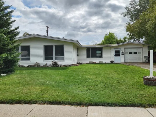 2544 Carter Ave, Cody, WY 82414