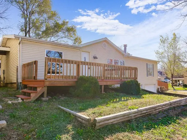 509 S Maple St, Paola, KS 66071