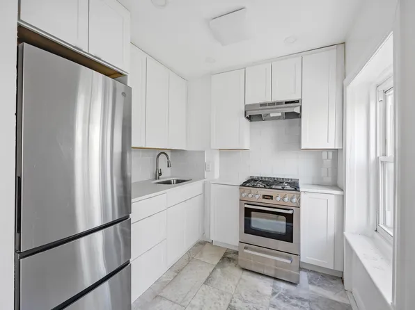 411 Union Street image 11 of 20