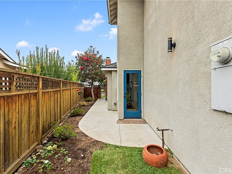 1096 Canyon View Dr — Photo 49