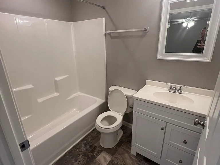 1009 E Moore Ave — Photo 11