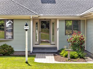 77 Ennsbrook Drive, Teaticket, MA 02536