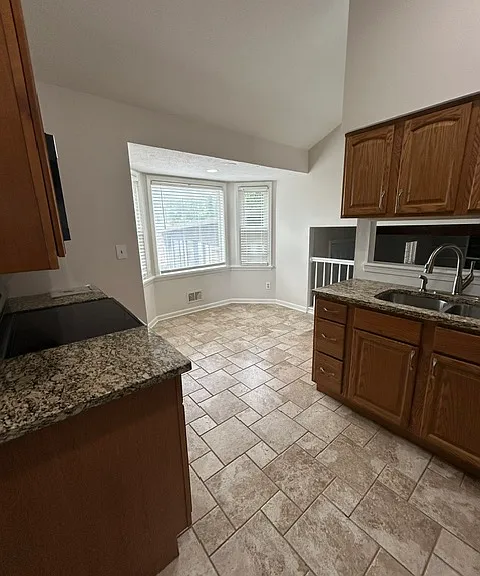 8605 Amerivan Dr — Photo 15