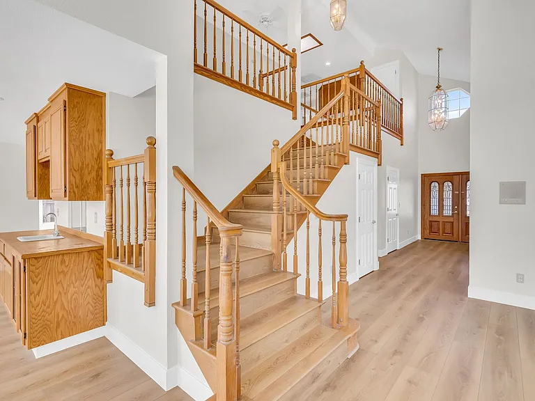 5650 Edgeview Dr — Photo 32