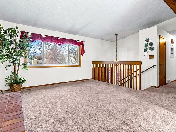 4th image of 708 Rocky Rd