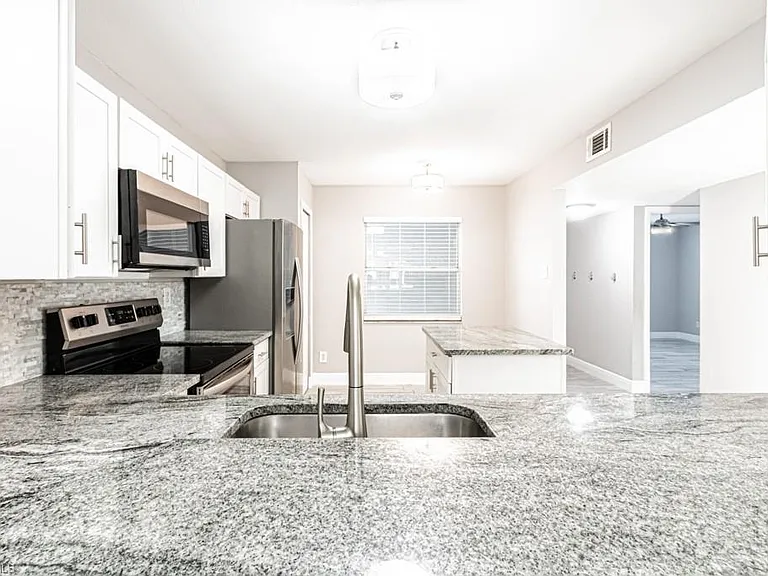 1392 Churchill Cir #O-101 — Photo 5