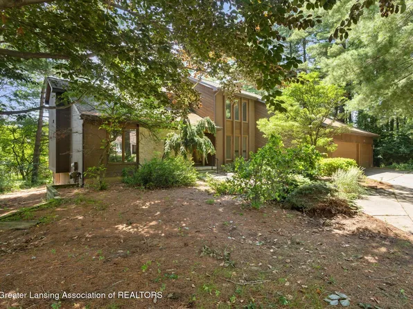 2575 Capeside Dr, Okemos, MI 48864