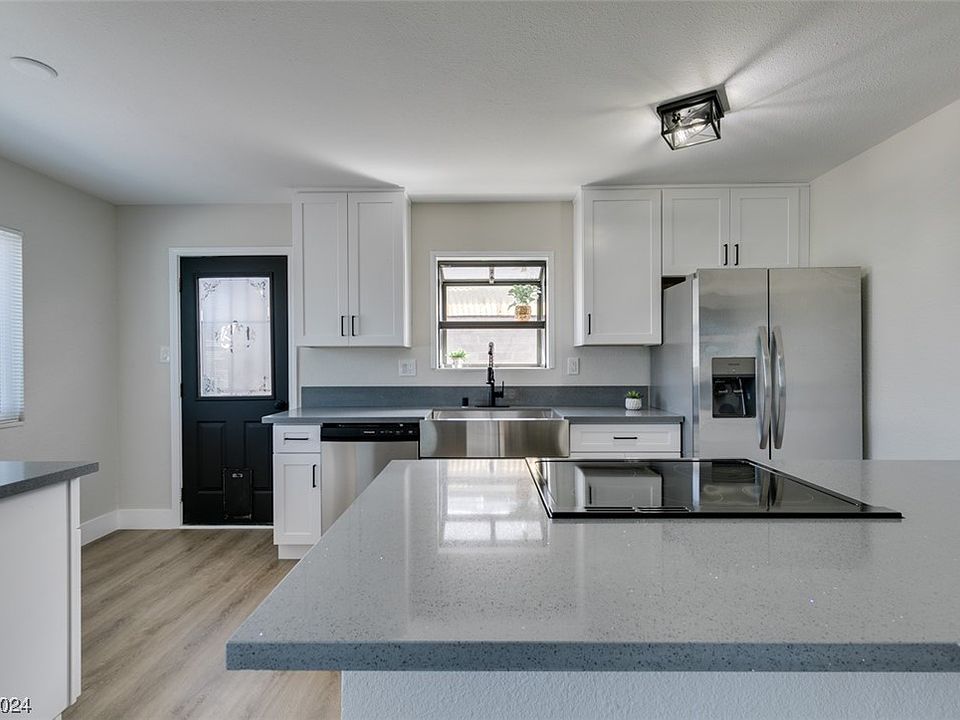 1st image of 709 Berry Cir