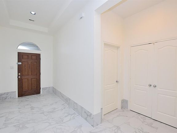 4th image of 6004 Orchard Trail Dr