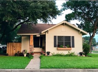 609 E Davis St, Hearne, TX 77859