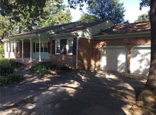 804 Summerset Ln, Virginia Beach, VA 23452