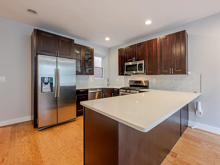 23 Todd Pl NE #1 — Photo 8