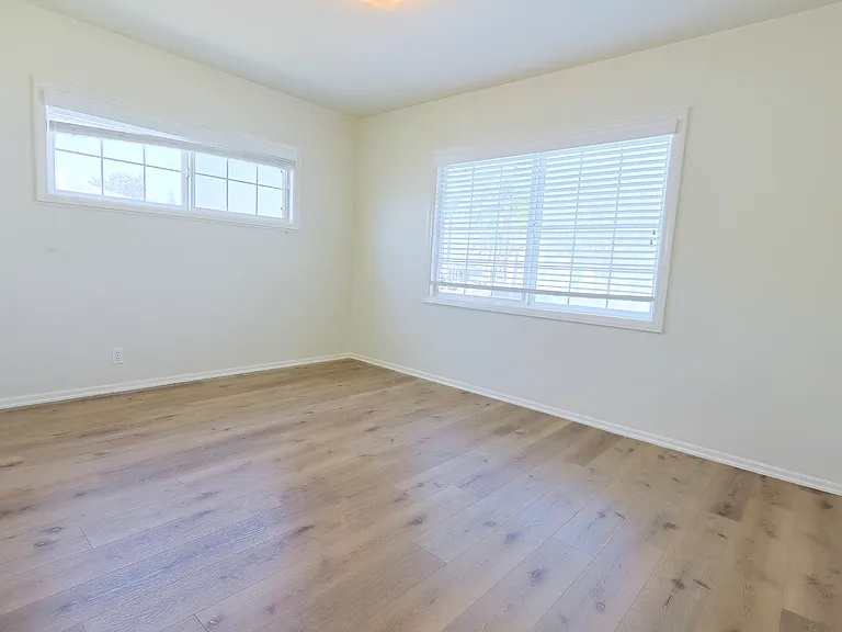 1113 S Pine Dr — Photo 6