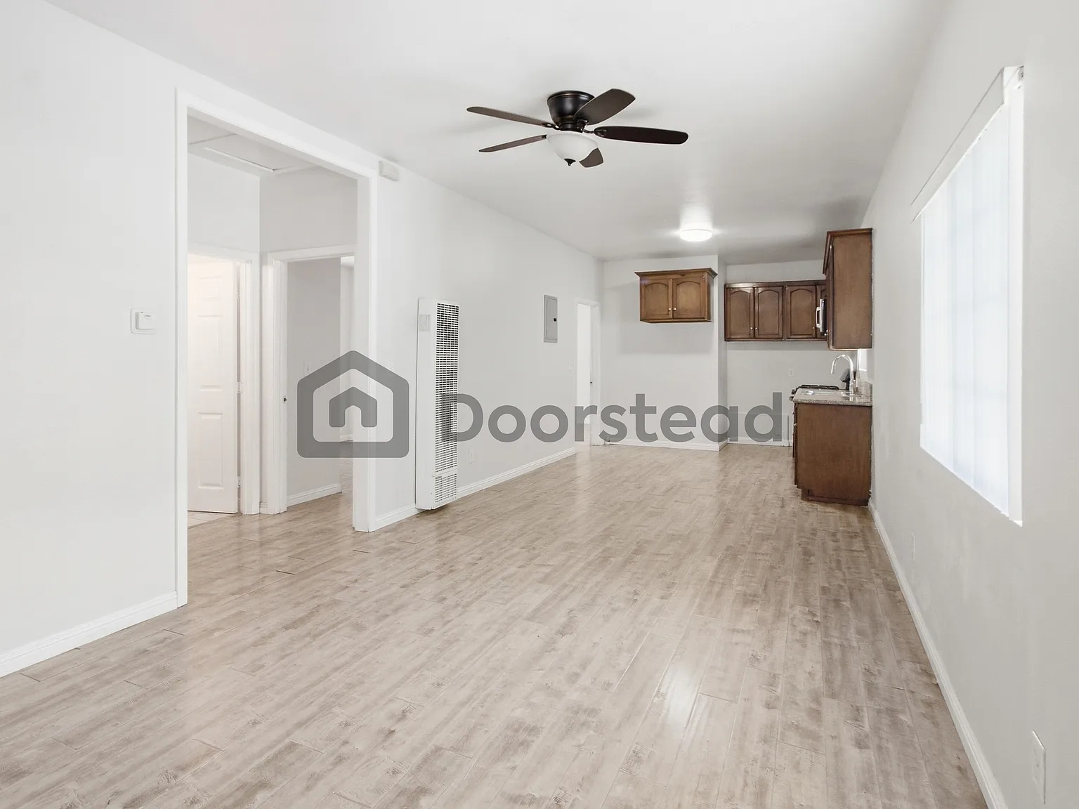 3 bed, 2.0 bath, 1504 sqft, $3,399 — Photo 3