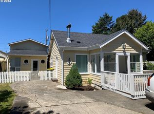 527 Maple St, Florence, OR 97439