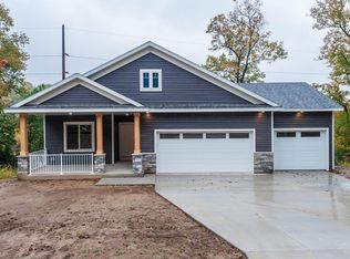 2061 Edgewood Ct SW, Rochester, MN 55902