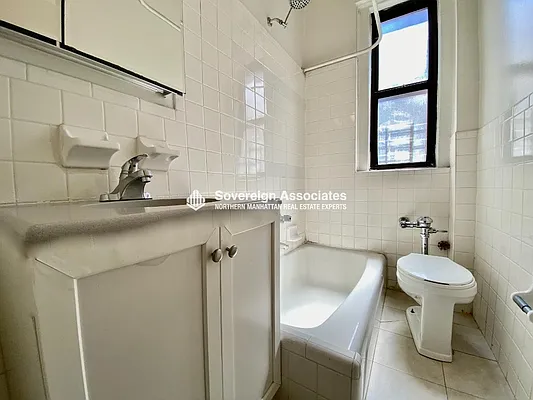 Rented by Sovereign Associates | media 7