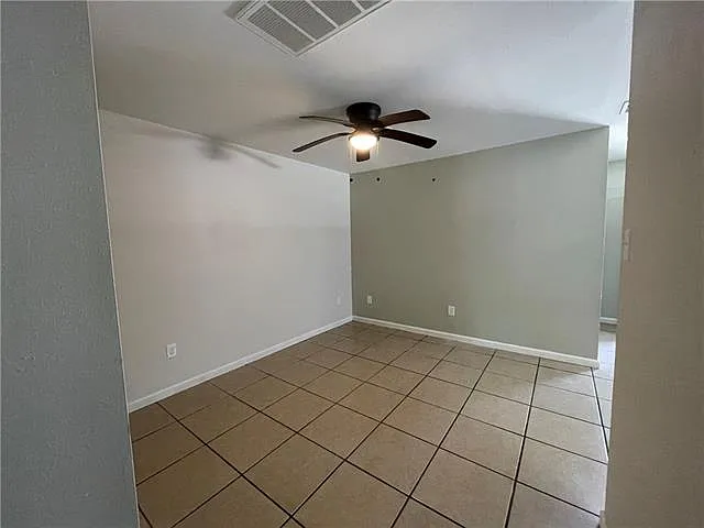 2 bed, 1.0 bath, 650 sqft, $1,150 — Photo 4