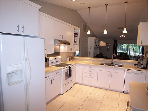 5th image of 11118 Clayridge Dr