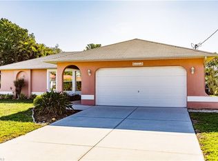 917 SE 4th Pl, Cape Coral, FL 33990