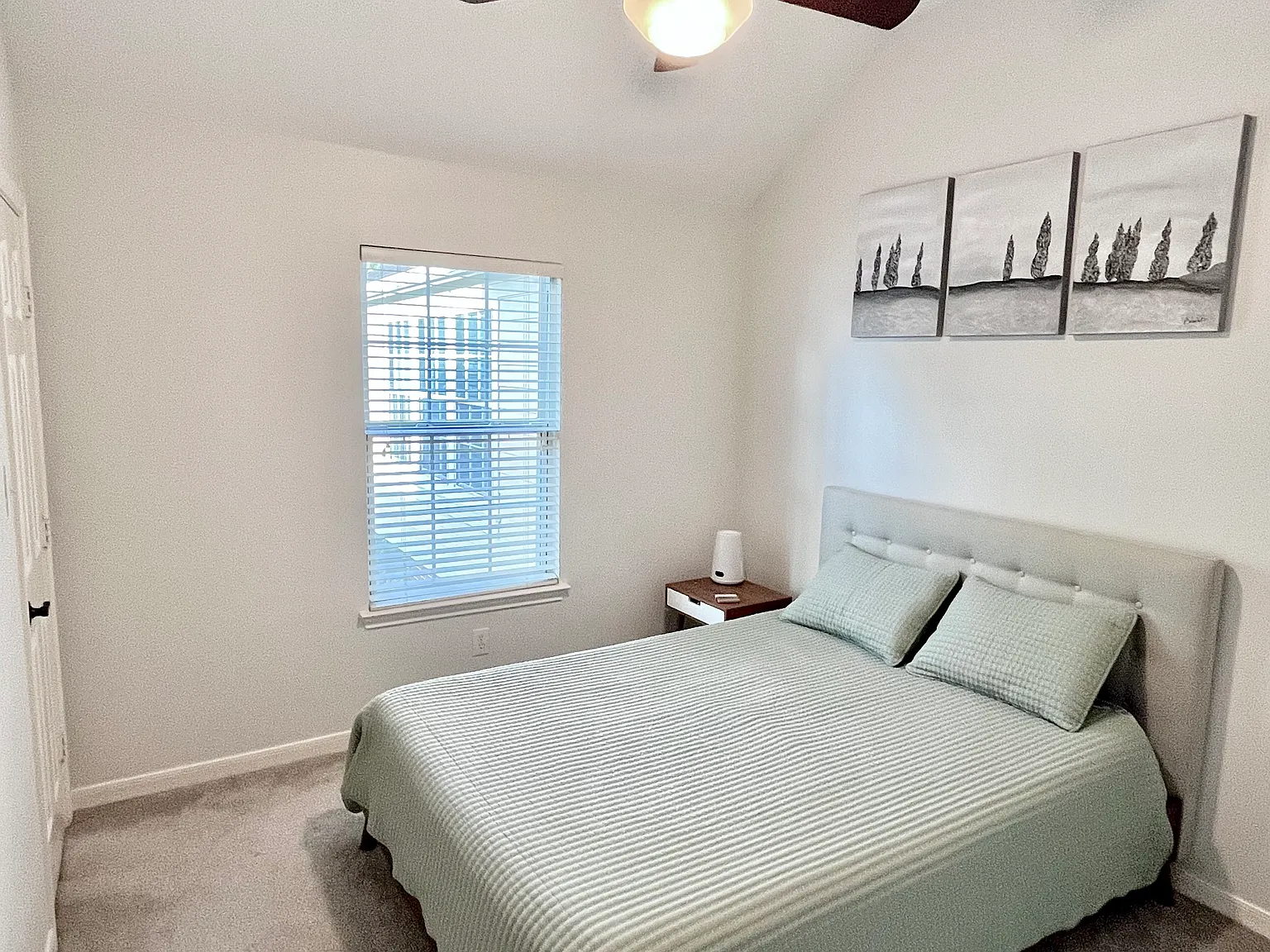 3 bed, 2.5 bath, 1756 sqft, $3,200 — Photo 3