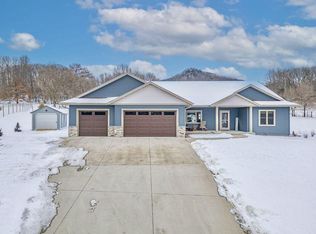 W7306 Sylvester ROAD, Holmen, WI 54636