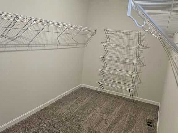5th image of 809 Birchwood Hill Pl