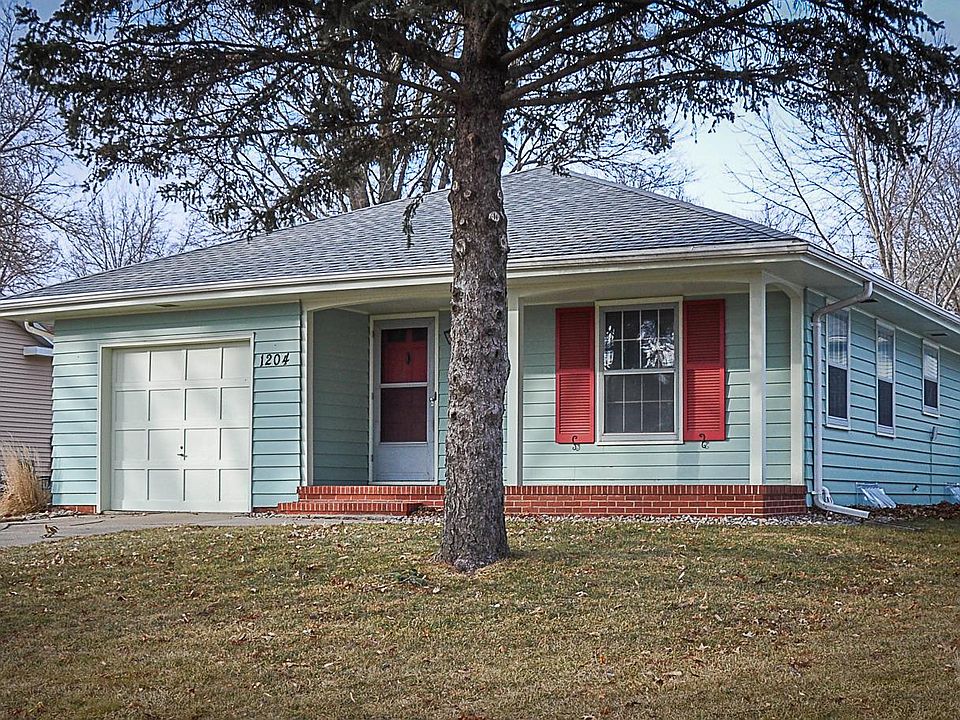 1st image of 1204 College Blvd