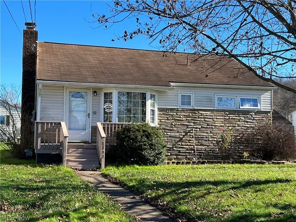 1302 13th Ave, Vienna, WV 26105