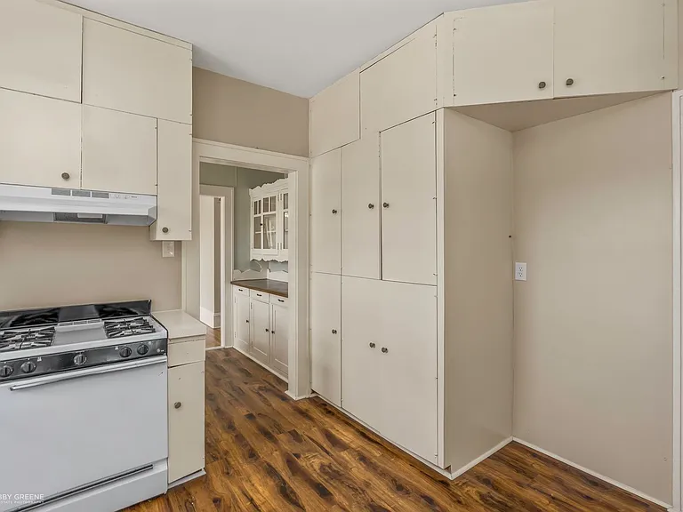 3305 Creswell Ave — Photo 16