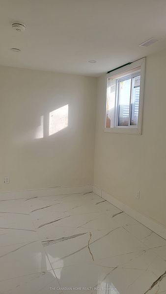 Toronto House for rent - 4 Bedrooms — photo 6