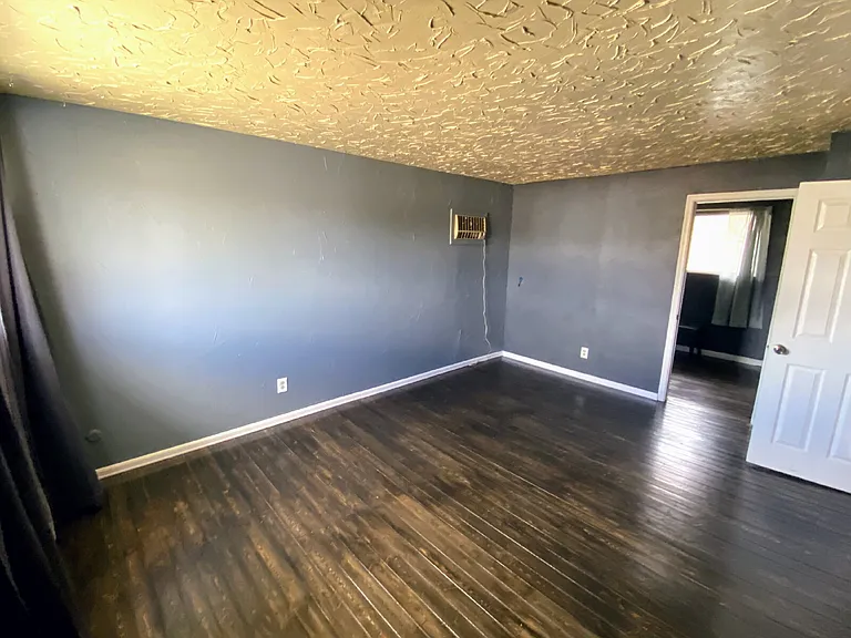 2555 Patrice Dr — Photo 12